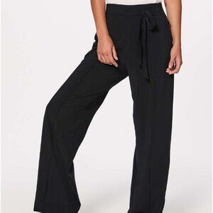 💼Lululemon Noir Pant - Size 10💼